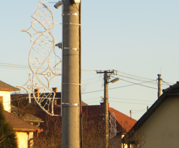 Montáž vianočného osvetlenia