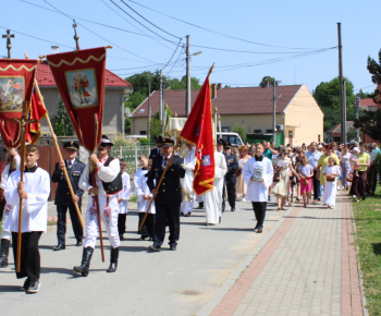 Procesia s Božím telom