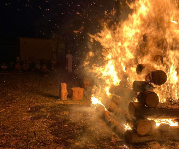 Stavanie a pálenie vatry
