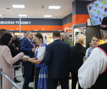 Rekonštrukcia a otvorenie Jednoty