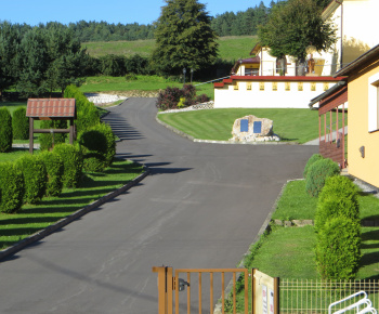Areál kostola a fary