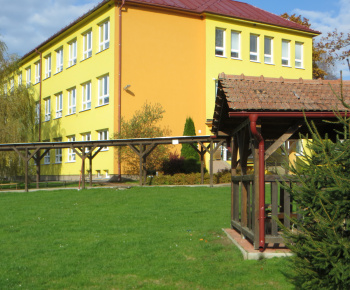 Základná a materská škola